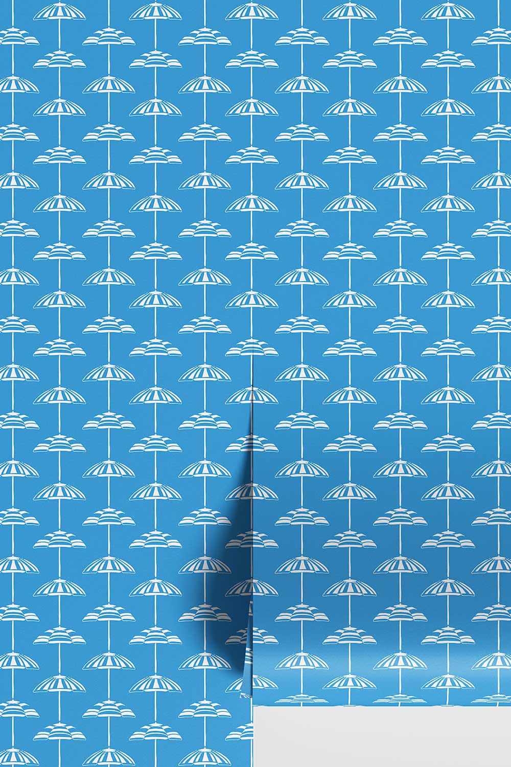 hand-drawn beach umbrella wallpaper
cabana stripe wallpaper
beach club inspired wallpaper
coastal stripe wallpaper
neutral coastal wallpaper
colorful wallpaper for kids
bunk room wallpaper
poolside cabana design
shoreline style wallpaper
playful coastal interior design
royal nautical blue