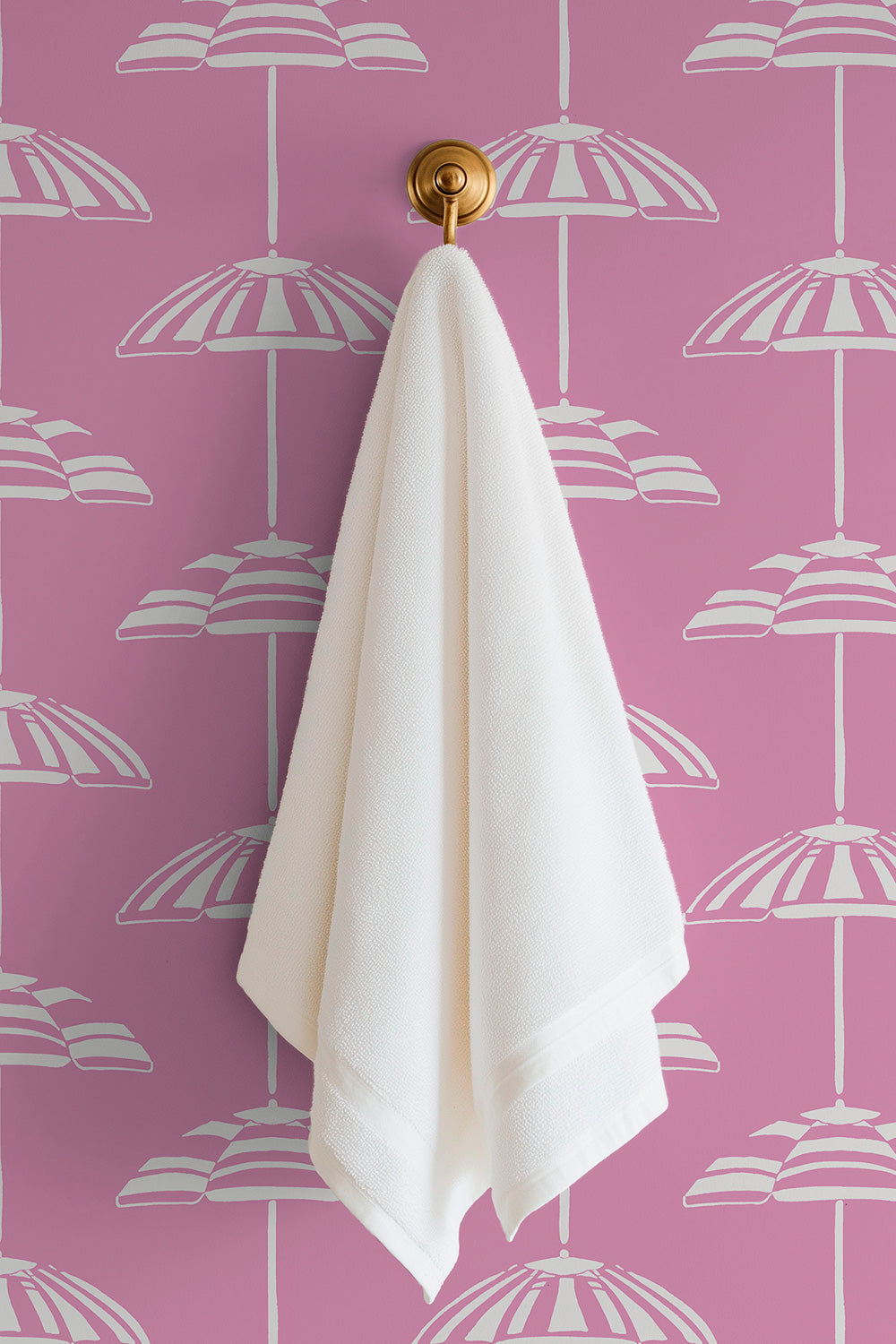 Hand-drawn wallpaper
Beach umbrella wallpaper
Cabana stripe wallpaper
Beach club inspired design
Coastal stripe wallpaper
Neutral coastal wallpaper
Playful kids wallpaper
Poolside cabana wallpaper
Bunk room wallpaper
Shoreline style décor
washable performance wallpaper